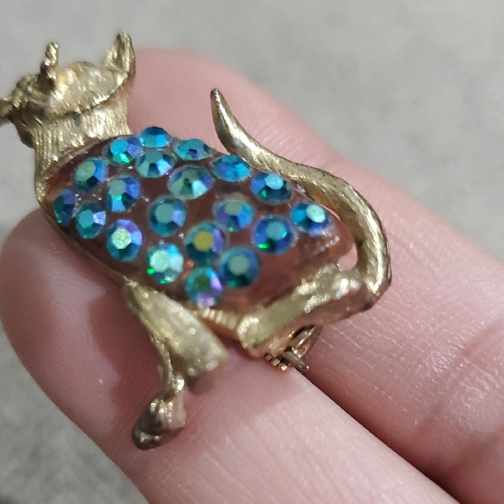 Vintage Gold Tone and Blue Belly Kitty Cat Brooch Meow Animal Gems Bling - Picture 10 of 12
